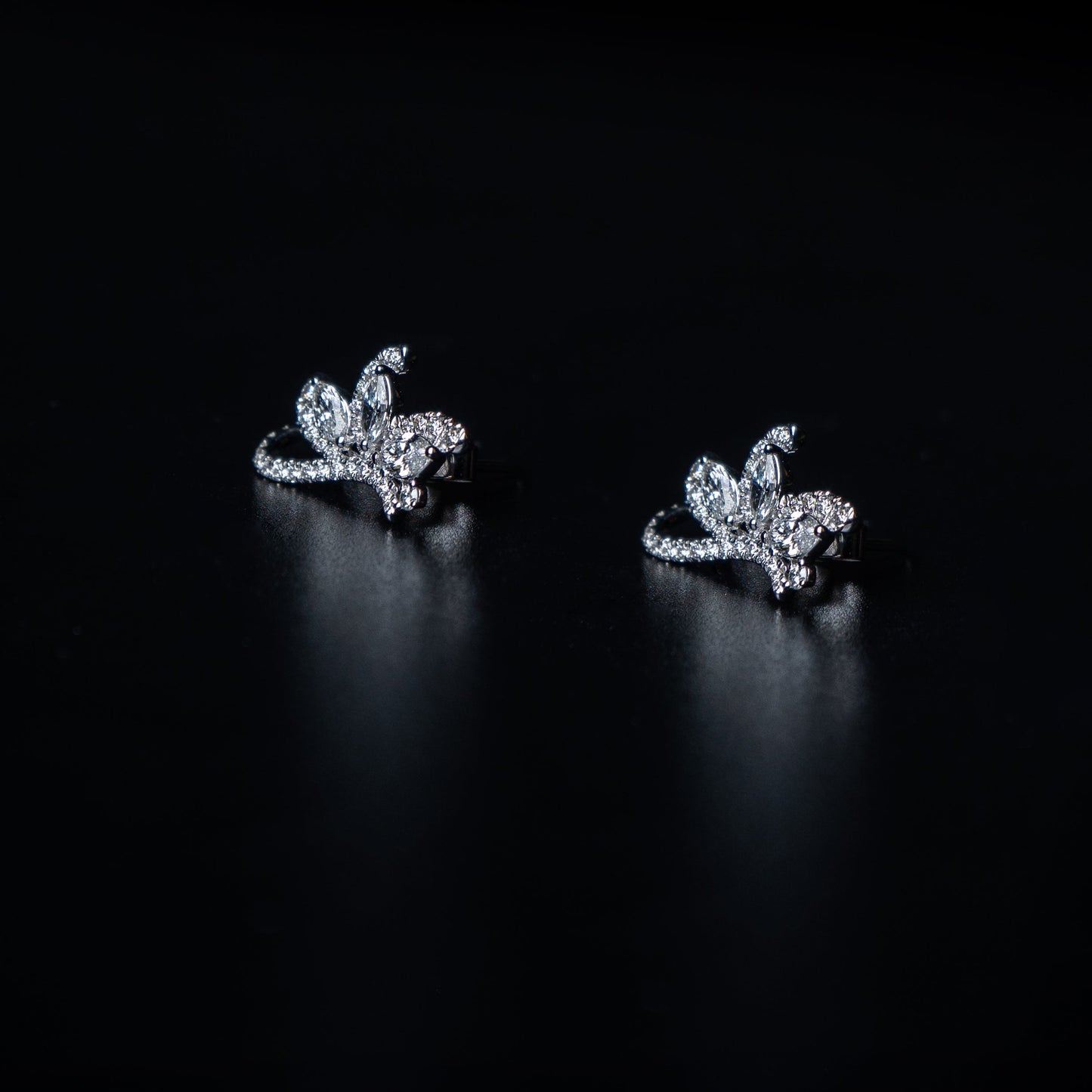 18K White Gold Natural Diamond Leaf Earrings